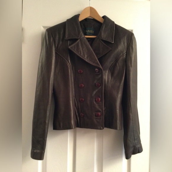 Danier Jackets & Blazers - ✅ Danier Genuine Dark Brown Leather Lapel Double Breasted Bomber Cropped Jacket!